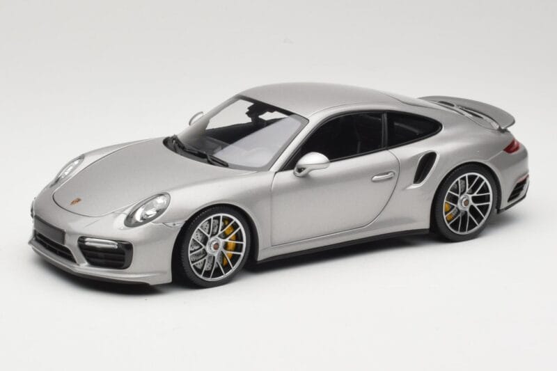 Porsche 911 991 Turbo S Argintiu Minichamps 1:18 113067126 Metal