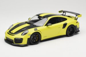 Porsche 911 GT2 RS 991.2 Weissach Package Verde Jante Negre Minichamps 1:18 155068300-1 Metal