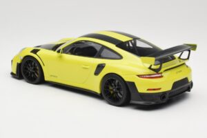 Porsche 911 GT2 RS 991.2 Weissach Package Verde Jante Negre Minichamps 1:18 155068300-1 Metal - imaginea 5 din 6