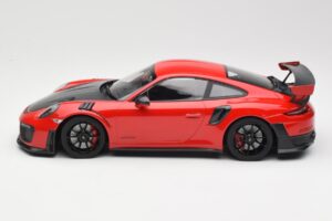 Porsche 911 GT2 RS 991.2 Roșu Jante Negre Minichamps 1:18 155068307 Metal - imaginea 3 din 6