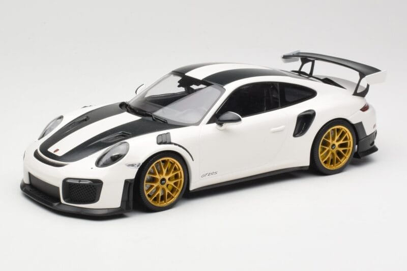 Porsche 911 991.2 GT2 RS Weissach Package Alb Cu Jante Aurii Minichamps 1:18 153068308 Metal