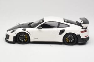 Porsche 911 991.2 GT2 RS Alb cu Jante Negre Minichamps 1:18 155068310 Metal - imaginea 3 din 6