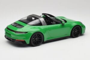 Porsche 911 991.2 Targa 4 GTS British Racing Verde Minichamps 1:18 155061065 Metal - imaginea 2 din 6