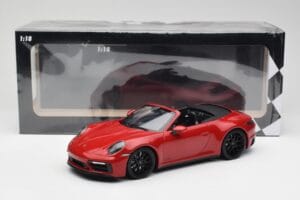 Porsche 911 992 Carrera 4 GTS Cabriolet Roșu Minichamps 1:18 155063032 Metal - imaginea 6 din 6