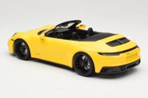 Porsche 911 992 Carrera 4 GTS Cabriolet Galben Minichamps 1:18 155063030 Metal - imaginea 5 din 6
