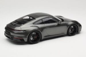 Porsche 911 992 Carrera 4 GTS Green Metallic Minichamps 1:18 155063101 Metal - imaginea 2 din 6