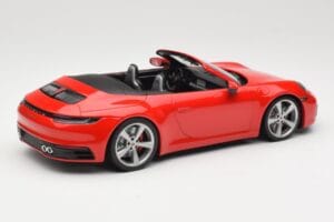 Porsche 911 992 Carrera 4S Cabriolet Roșu Minichamps 1:18 155067331 Metal - imaginea 2 din 6