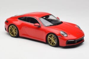 Porsche 911 992 Carrera 4S Guards Roșu & Roți Aurii Minichamps 1:18 153067328 Metal - imaginea 4 din 6