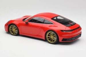 Porsche 911 992 Carrera 4S Guards Roșu & Roți Aurii Minichamps 1:18 153067328 Metal - imaginea 5 din 6