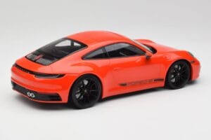 Porsche 911 992 Carrera 4S Lava Portocaliu Minichamps 1:18 155067327 Metal - imaginea 2 din 6