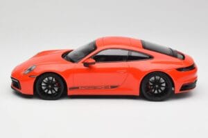 Porsche 911 992 Carrera 4S Lava Portocaliu Minichamps 1:18 155067327 Metal - imaginea 3 din 6