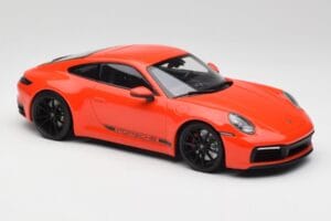 Porsche 911 992 Carrera 4S Lava Portocaliu Minichamps 1:18 155067327 Metal - imaginea 4 din 6