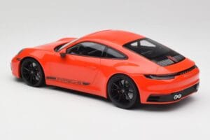 Porsche 911 992 Carrera 4S Lava Portocaliu Minichamps 1:18 155067327 Metal - imaginea 5 din 6