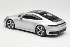 Porsche 911 992 Carrera 4S Argintiu Minichamps 1:18 155067322 Metal - imaginea 5 din 6