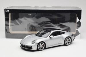 Porsche 911 992 Carrera 4S Argintiu Minichamps 1:18 155067322 Metal - imaginea 6 din 6