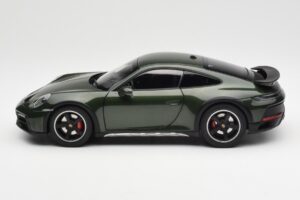 Porsche 911 992 Dakar Oak Verde Metalizat Norev 1:18 187241 Metal - imaginea 4 din 9