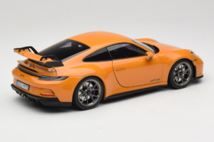 Porsche 911 992 GT3 Bahama Yellow Norev 1:18 187387 Metal - imaginea 3 din 8