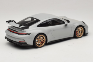Porsche 911 992 GT3 Chalk Jante Aurii Minichamps 1:18 117069001 Metal - imaginea 2 din 6