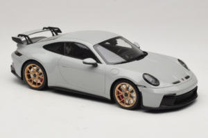 Porsche 911 992 GT3 Chalk Jante Aurii Minichamps 1:18 117069001 Metal - imaginea 4 din 6