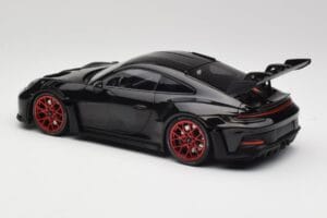 Porsche 911 992 GT3 RS Negru & Roți Roșii & Decor Negru Minichamps 1:18 153062240 Metal - imaginea 5 din 6