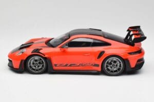 Porsche 911 992 GT3 RS Guards Portocaliu & Jante Argintii Minichamps 1:18 911992002 Metal - imaginea 3 din 6