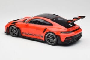 Porsche 911 992 GT3 RS Guards Portocaliu & Jante Argintii Minichamps 1:18 911992002 Metal - imaginea 5 din 6