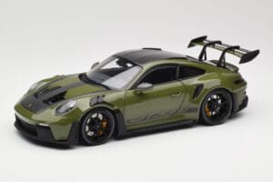 Porsche 911 992 GT3 RS Nato Olive & Black Wheels Minichamps 1:18 110062027 Metal