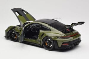 Porsche 911 992 GT3 RS Nato Olive & Black Wheels Minichamps 1:18 110062027 Metal - imaginea 5 din 8