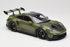 Porsche 911 992 GT3 RS Nato Olive & Black Wheels Minichamps 1:18 110062027 Metal - imaginea 6 din 8