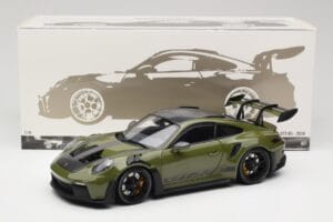 Porsche 911 992 GT3 RS Nato Olive & Black Wheels Minichamps 1:18 110062027 Metal - imaginea 8 din 8