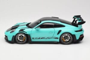Porsche 911 992 GT3 RS Python Green & Dark Silver Wheels Minichamps 1:18 110062026 Metal - imaginea 4 din 8