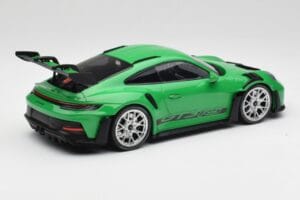 Porsche 911 992 GT3 RS Python Verde & Roți Argintii & Decor Negru Minichamps 1:18 153062235 Metal - imaginea 2 din 6