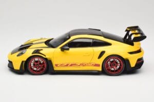 Porsche 911 992 GT3 RS Racing Yellow Weissach Package & Red Wheels Minichamps 1:18 110062025 Metal - imaginea 4 din 8