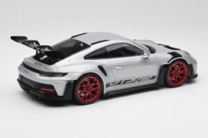 Porsche 911 992 GT3 RS Argintiu & Roți Roșii Minichamps 1:18 153062241 Metal - imaginea 2 din 6