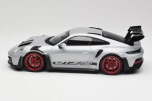 Porsche 911 992 GT3 RS Argintiu & Roți Roșii Minichamps 1:18 153062241 Metal - imaginea 3 din 6