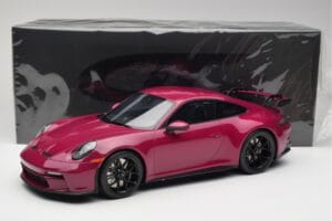 Porsche 911 992 GT3 Ruby Star Neo Red GT Spirit 1:12 GT536 Rășină - imaginea 6 din 6