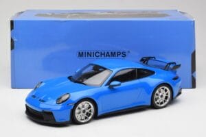 Porsche 911 992 GT3 Shark Albastru & Jante Argintii Minichamps 1:18 143069015 Rășină - imaginea 6 din 6