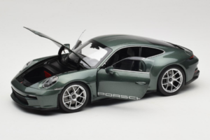 Porsche 911 992 S/T Malachite Green Metallic Norev 1:18 187472 Metal - imaginea 2 din 8