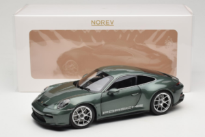 Porsche 911 992 S/T Malachite Green Metallic Norev 1:18 187472 Metal - imaginea 8 din 8