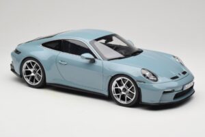 Porsche 911 992 S/T Meisenblau Norev 1:12 127550 Metal - imaginea 4 din 6