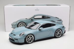 Porsche 911 992 S/T Meisenblau Norev 1:12 127550 Metal - imaginea 6 din 6