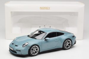 Porsche 911 992 S/T Meissen Blue Norev 1:18 187470 Metal - imaginea 8 din 8
