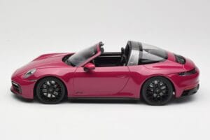 Porsche 911 992 Targa 4 GTS Rubystar Minichamps 1:18 155061066 Metal - imaginea 3 din 6