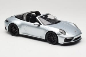 Porsche 911 992 Targa 4 GTS Argintiu Minichamps 1:18 155061061 Metal - imaginea 4 din 6