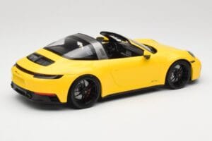 Porsche 911 992 Targa 4 GTS Galben Minichamps 1:18 153061064 Metal - imaginea 2 din 6