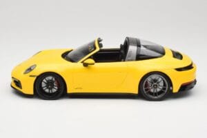 Porsche 911 992 Targa 4 GTS Galben Minichamps 1:18 153061064 Metal - imaginea 3 din 6