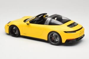 Porsche 911 992 Targa 4 GTS Galben Minichamps 1:18 153061064 Metal - imaginea 5 din 6