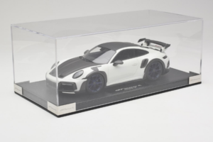 Porsche 911 992 TechArt GTstreet R Alb Cu Jante Albastre TechArt 1:18 REMC014 Rășină - imaginea 2 din 6