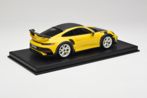 Porsche 911 992 TechArt GTstreet R Galben Cu Jante Albe TechArt 1:18 REMC015 Rășină - imaginea 2 din 6