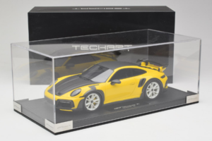 Porsche 911 992 TechArt GTstreet R Galben Cu Jante Albe TechArt 1:18 REMC015 Rășină - imaginea 6 din 6